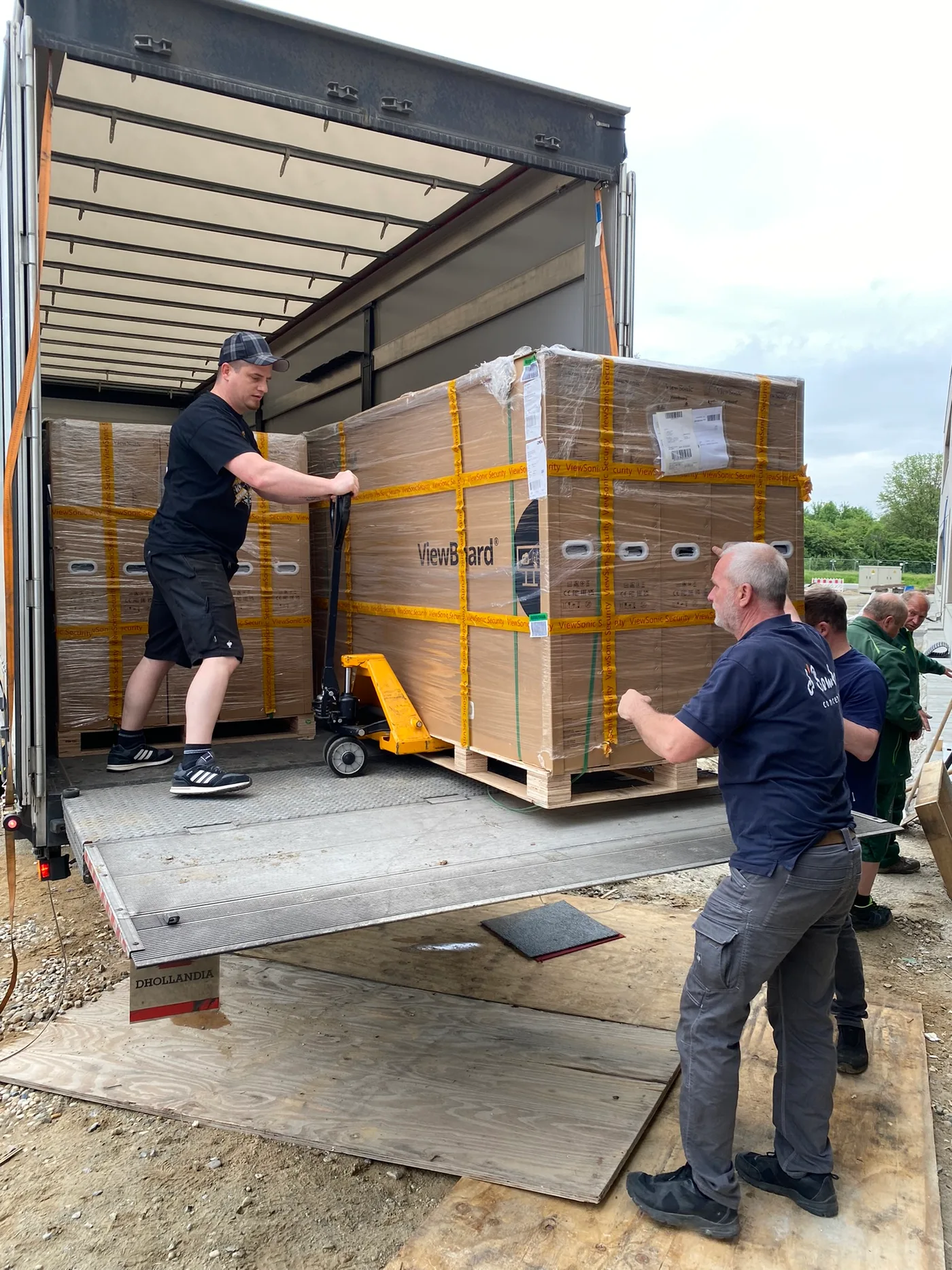 Vertikaler Einblick in den Arbeitsalltag bei d'Bomba concept